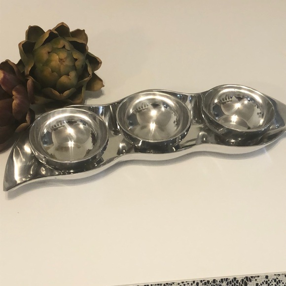 Polished Pewter Set of 3 Dipping Bowls on Peapod Tray - Picture 9 of 9